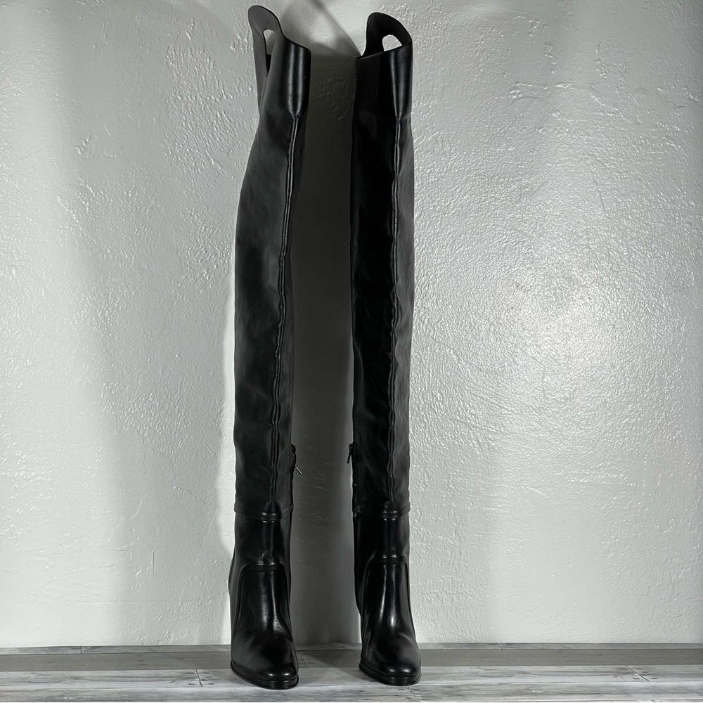 Burberry Black 110 Cutout Thigh-High Leather Boots Size - 10 .US / 40 .EU $2590 - Picture 4 of 15
